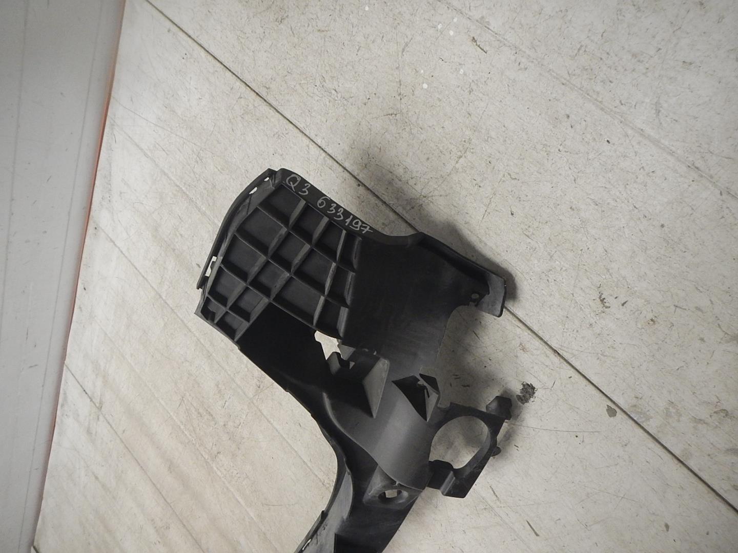 Кронштейн заднего бампера