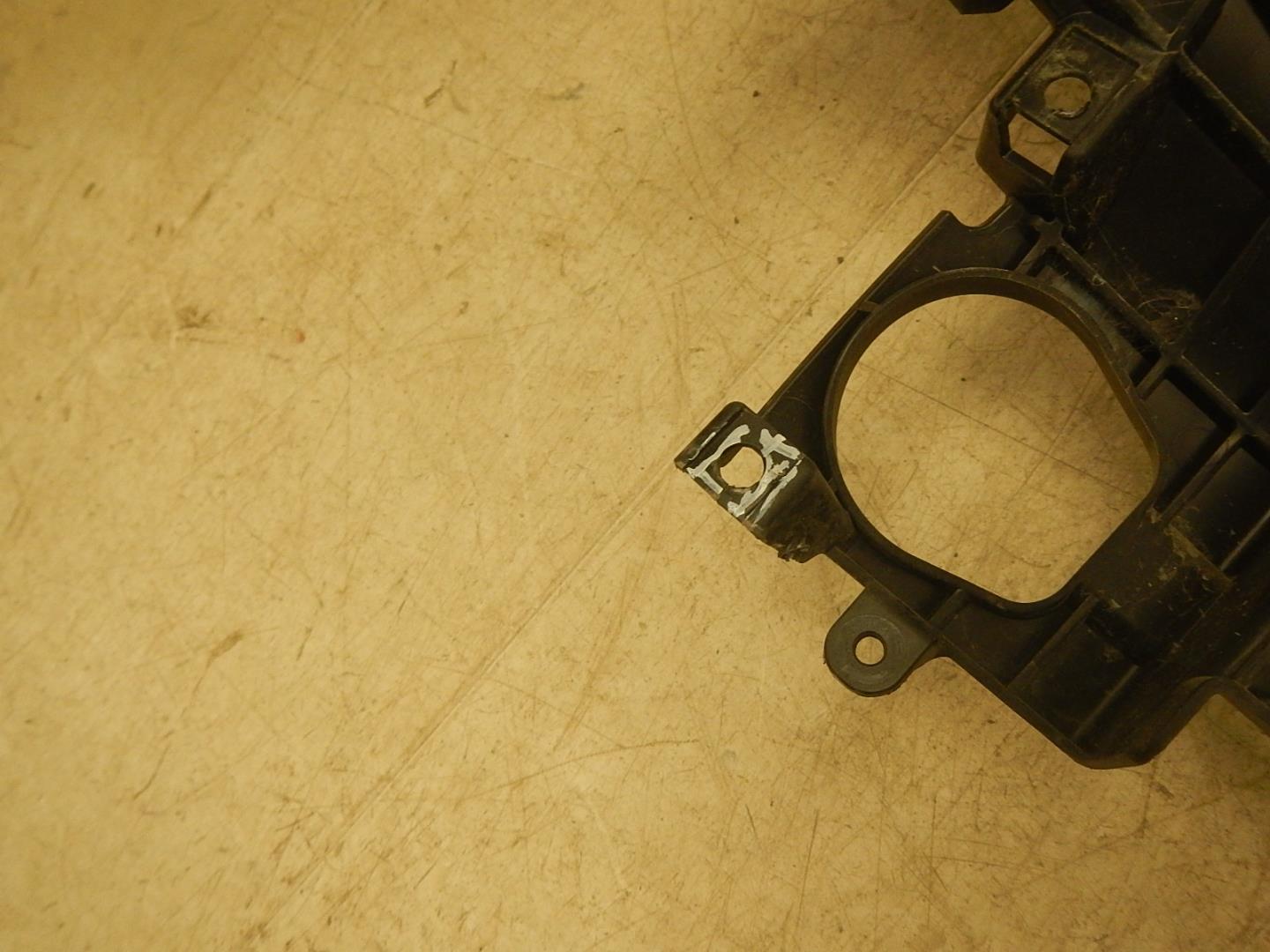 Кронштейн заднего бампера