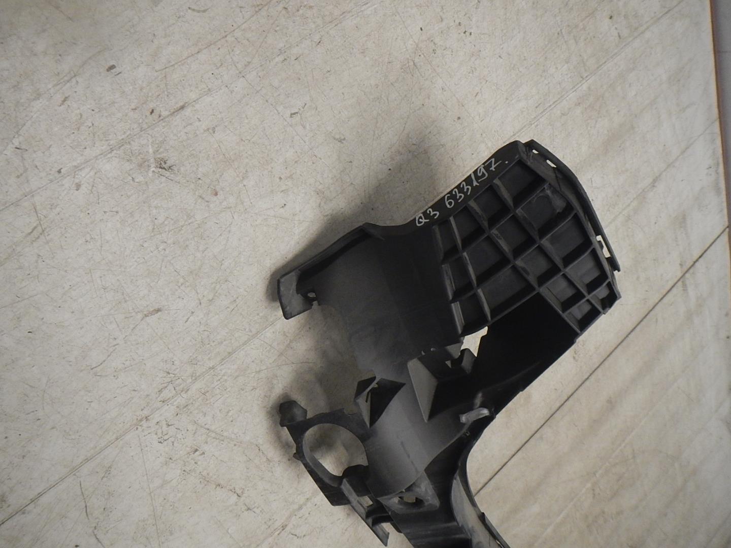 Кронштейн заднего бампера