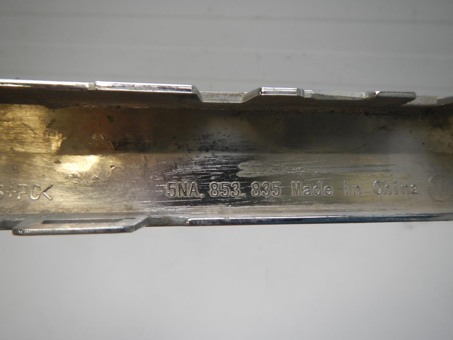 Молдинг заднего бампера