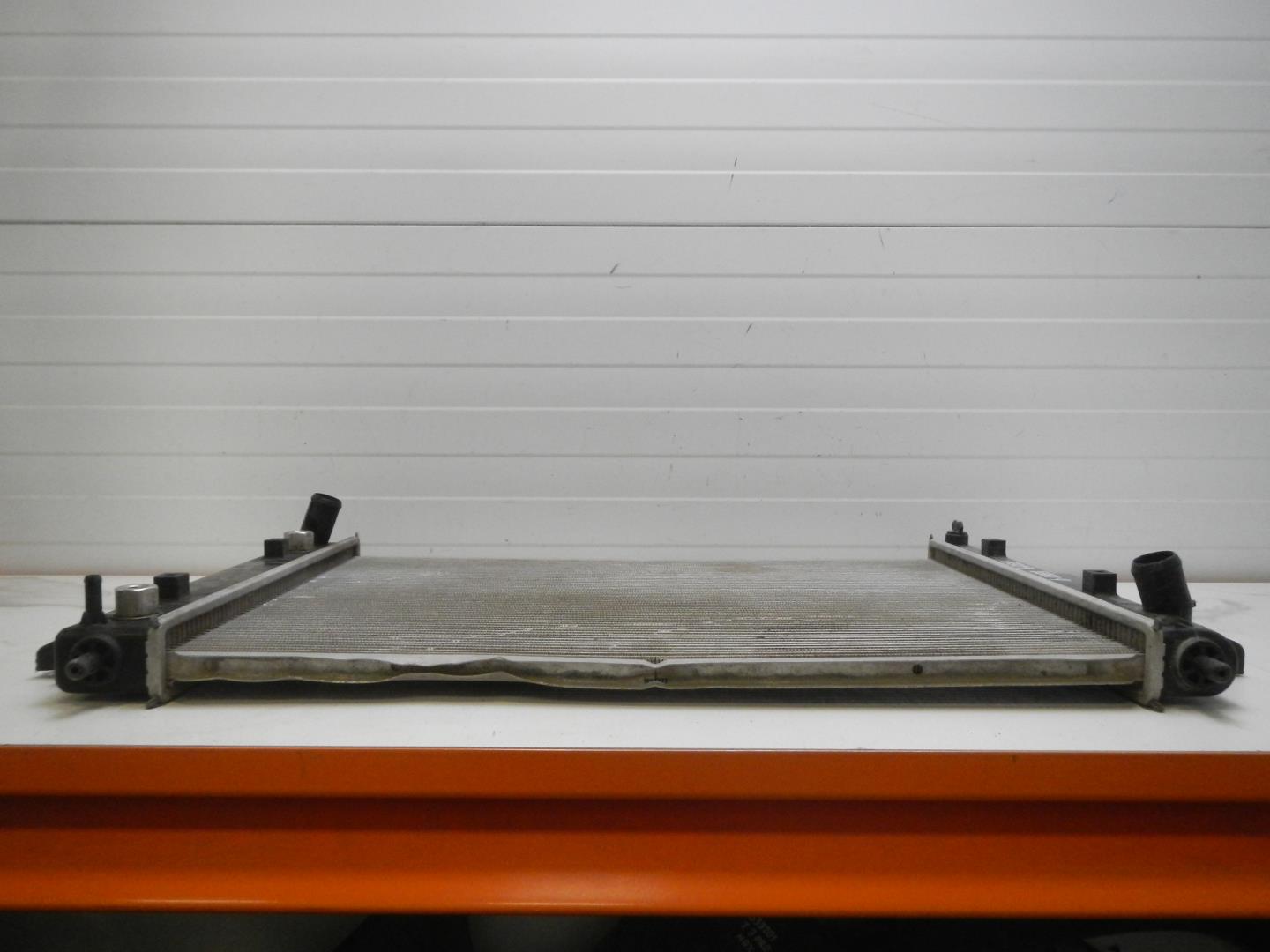 Радиатор охлаждения двигателя основной