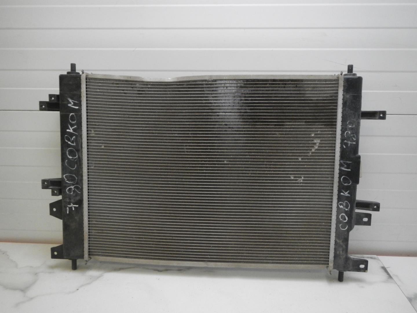 Радиатор охлаждения двигателя основной