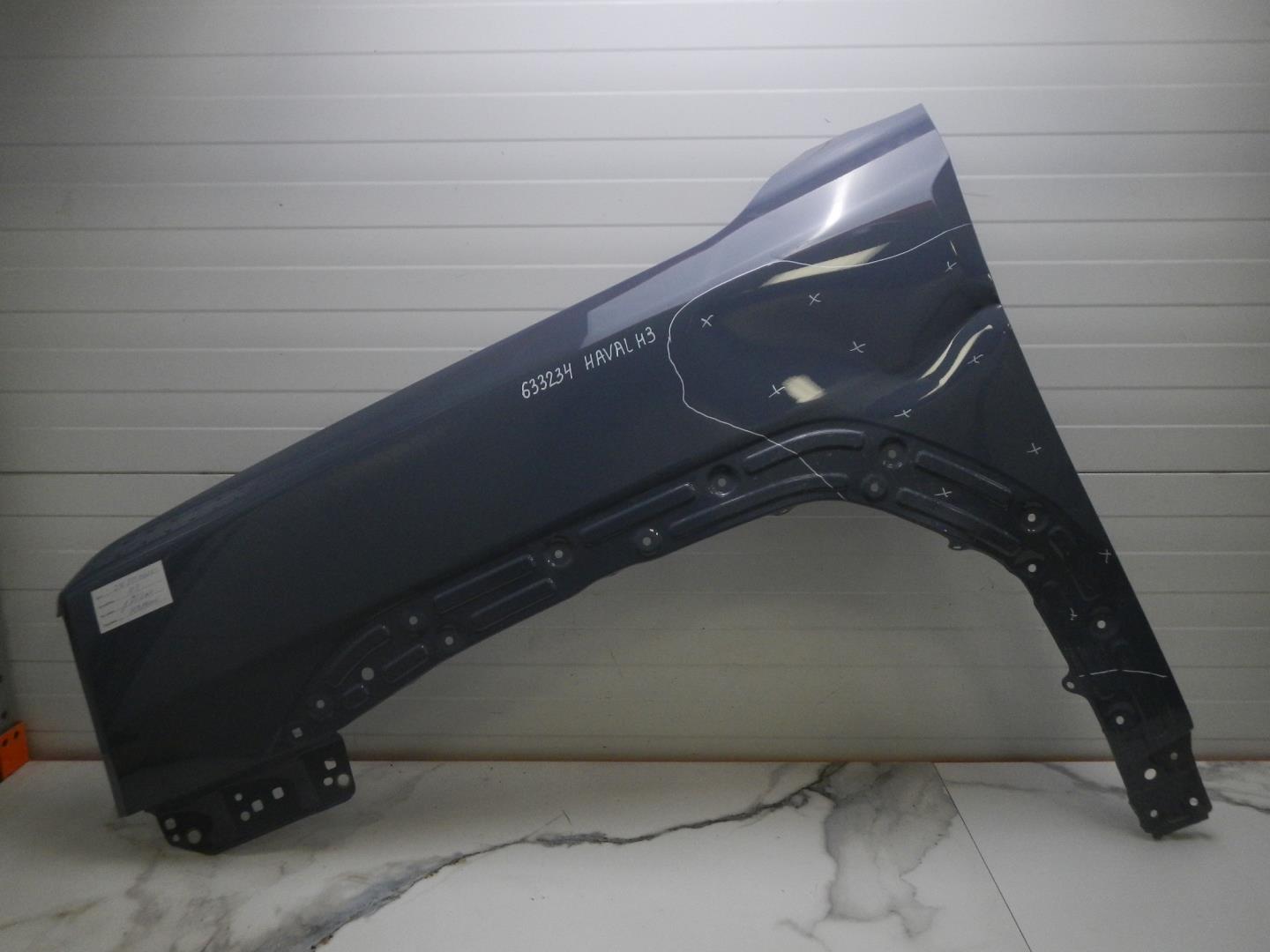 Крыло переднее левое