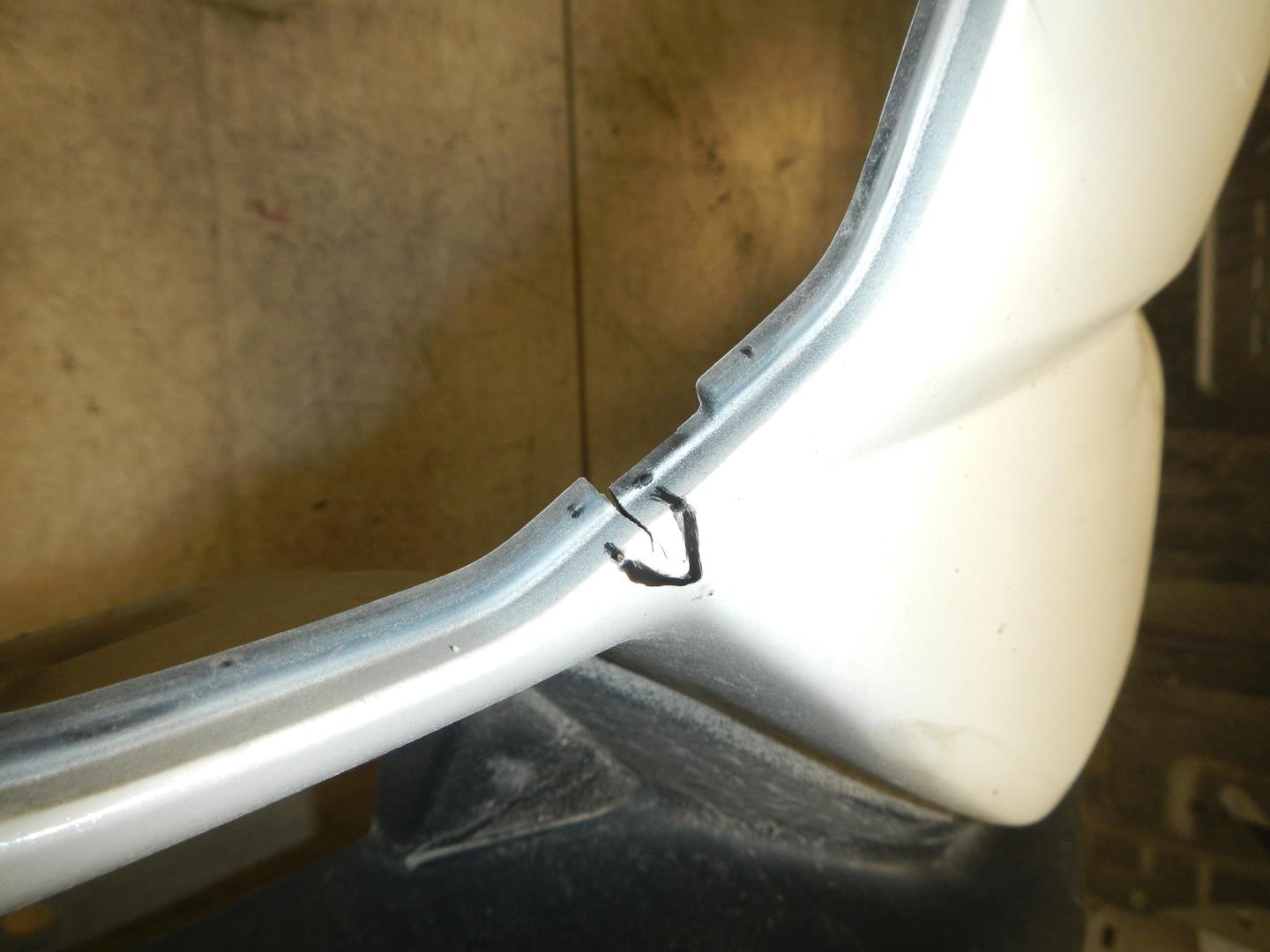 Бампер передний