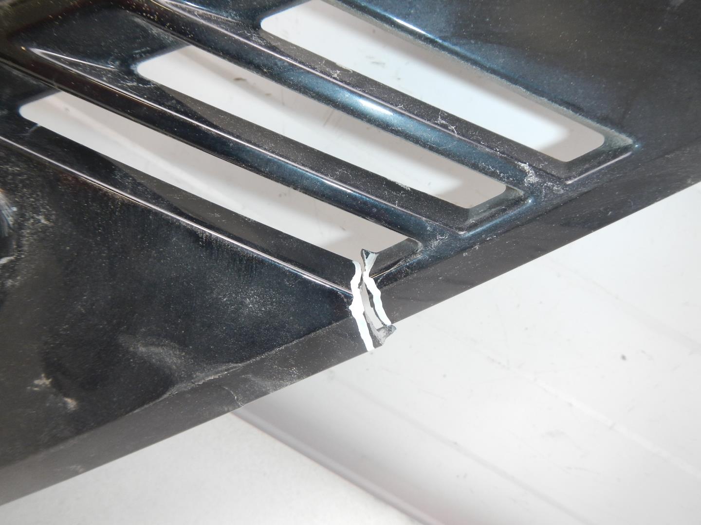 Накладка переднего бампера