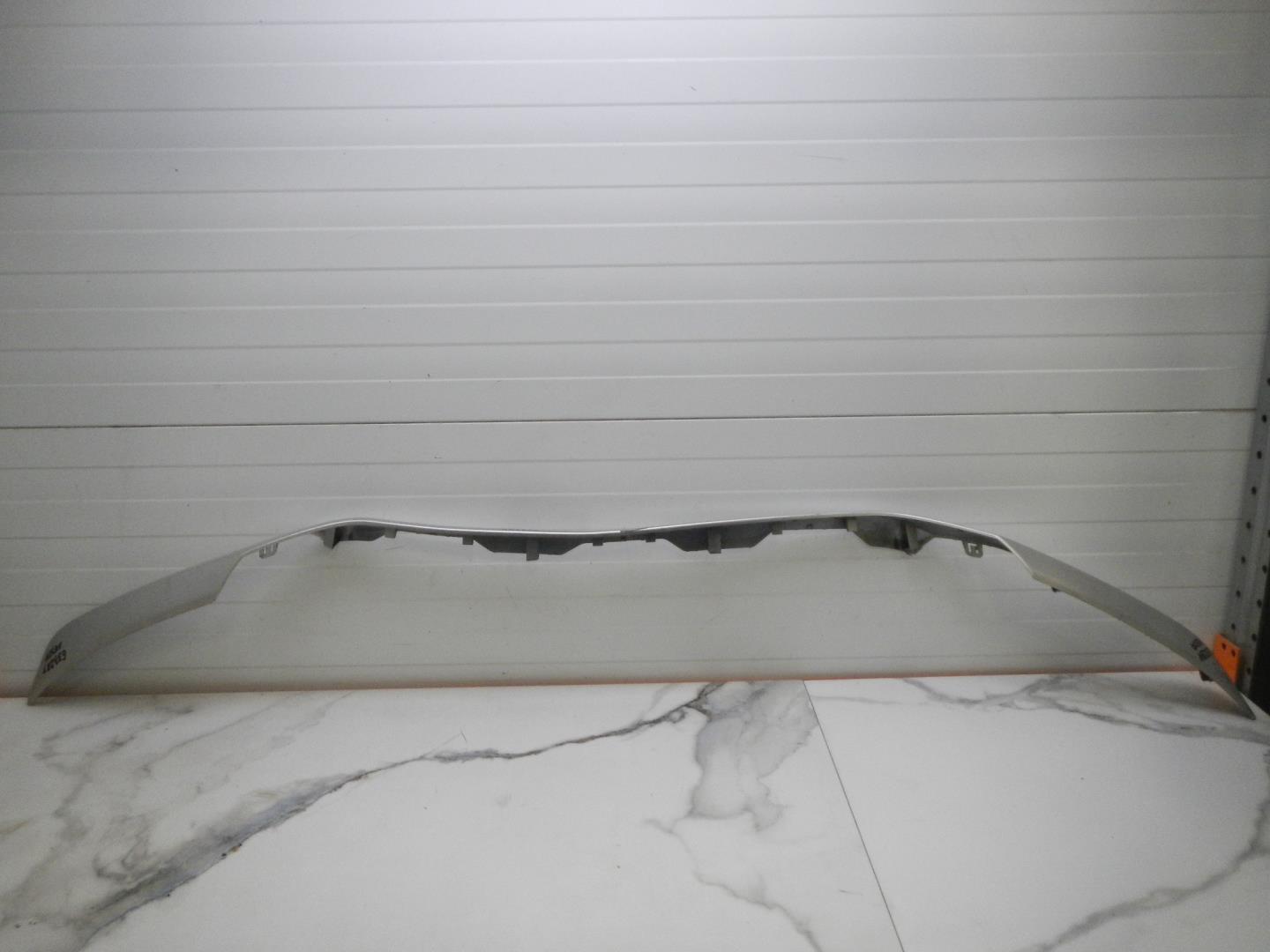 Накладка переднего бампера