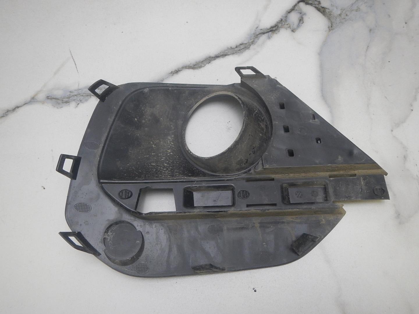 Решетка в бампер правая