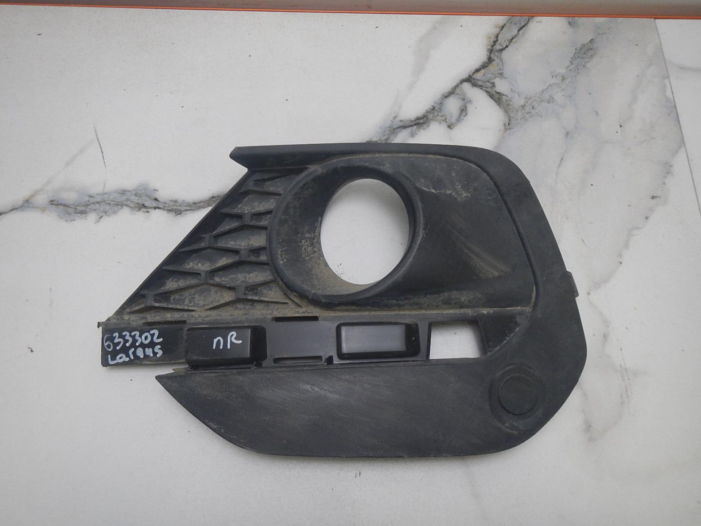 Решетка в бампер правая