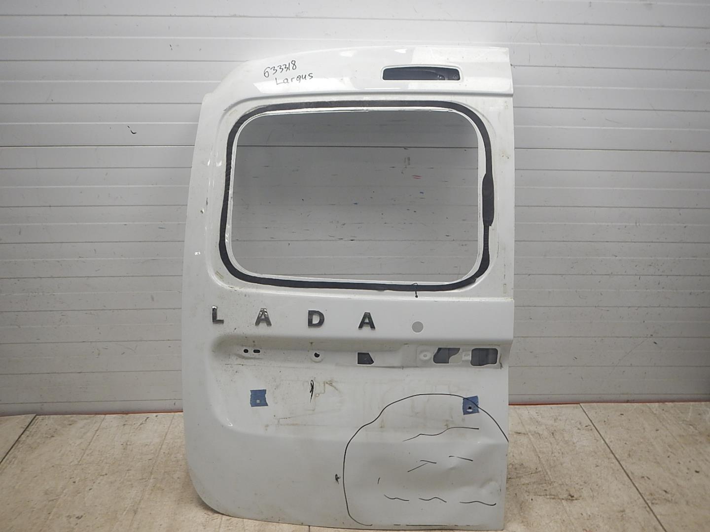 Дверь багажника левая