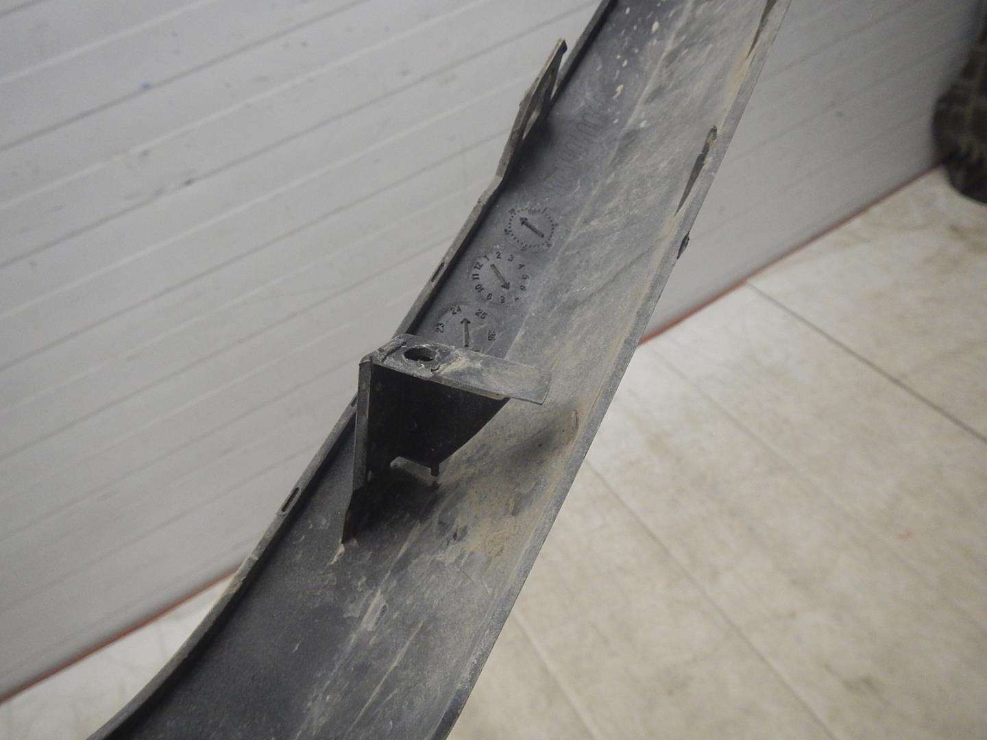 Накладка переднего бампера