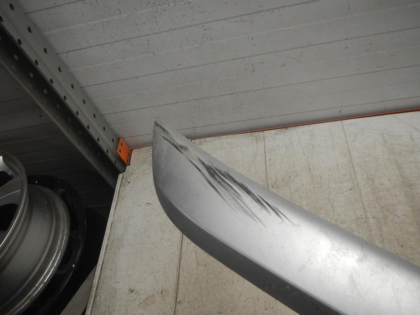 Накладка переднего бампера