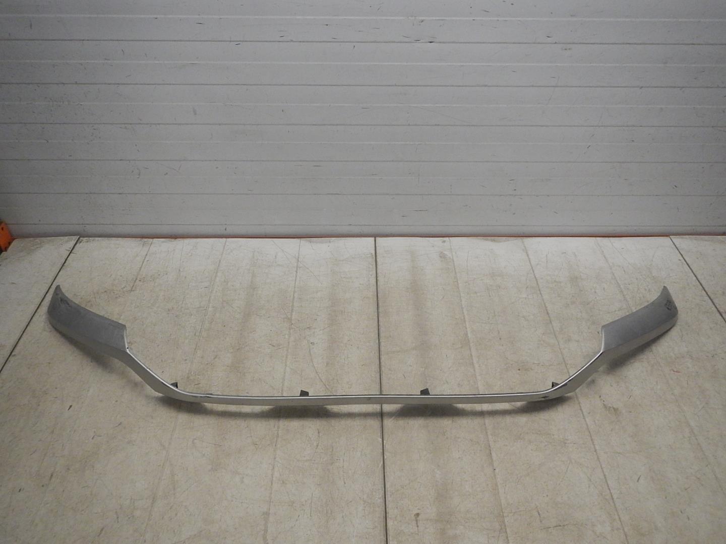 Накладка переднего бампера