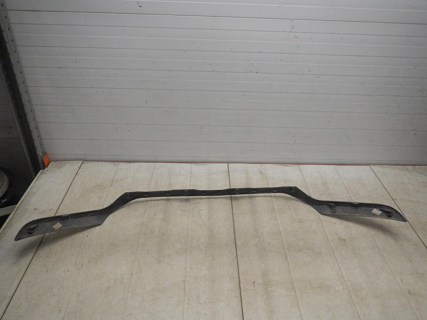 Накладка переднего бампера