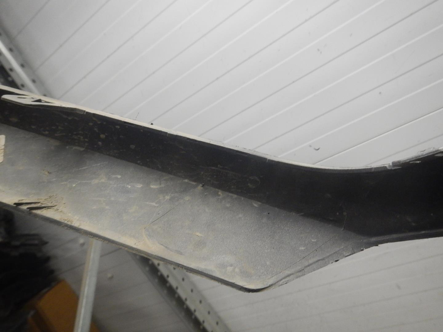 Накладка переднего бампера