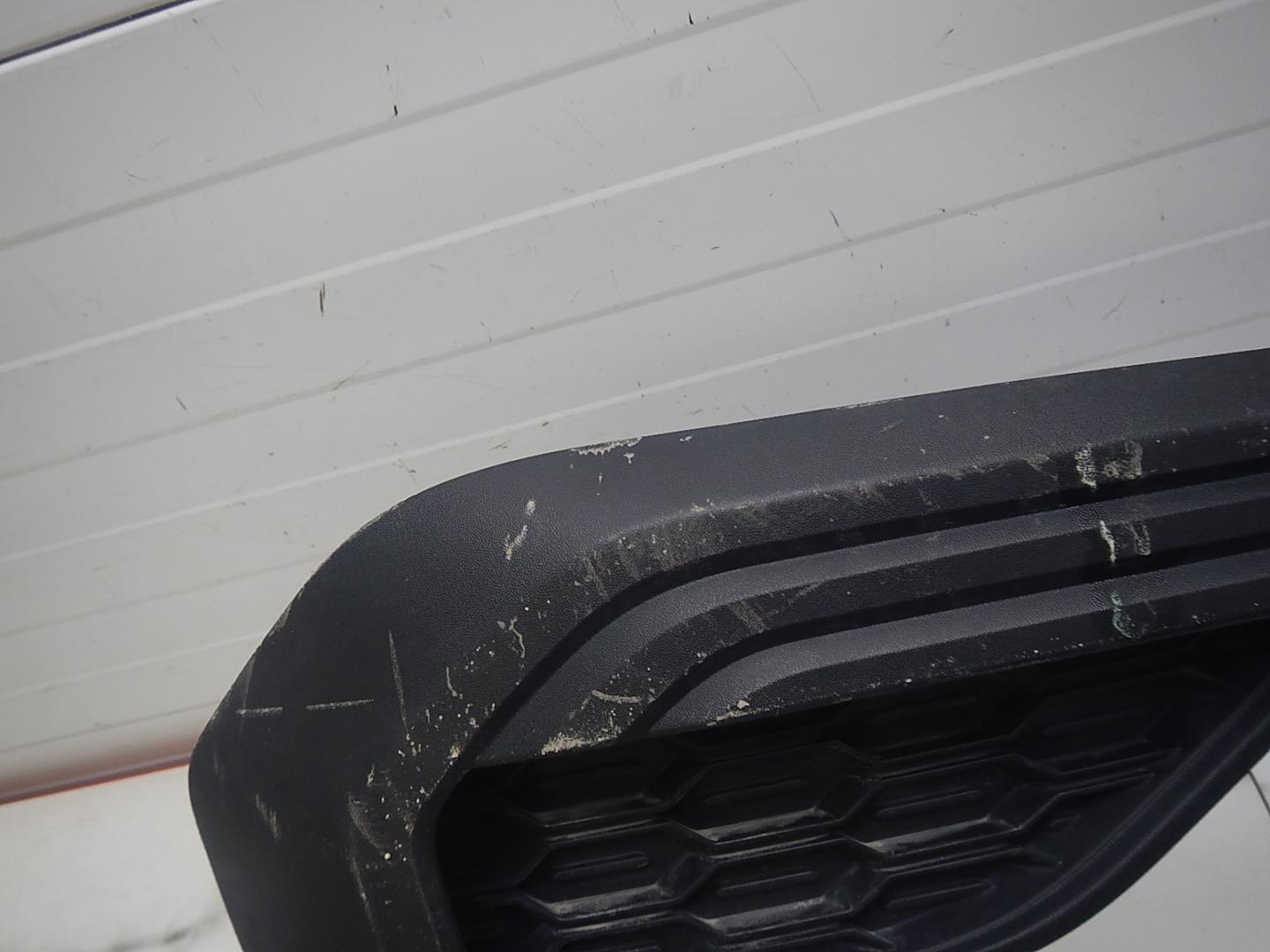 Решетка в бампер правая