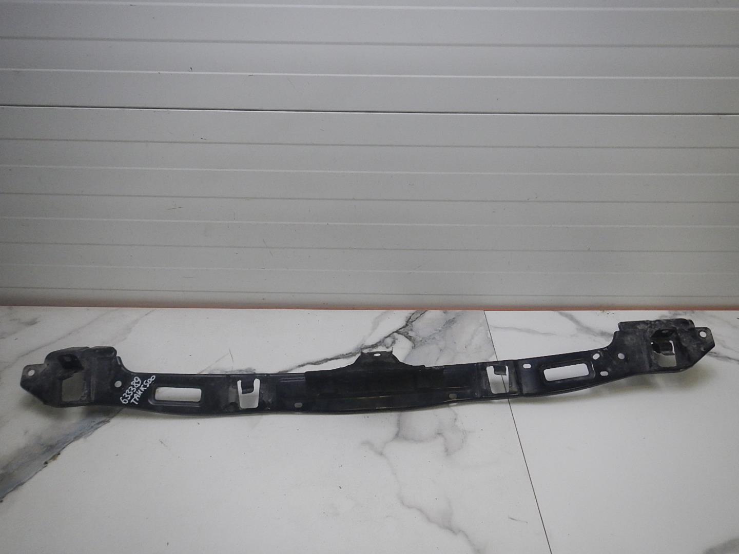 Кронштейн переднего бампера