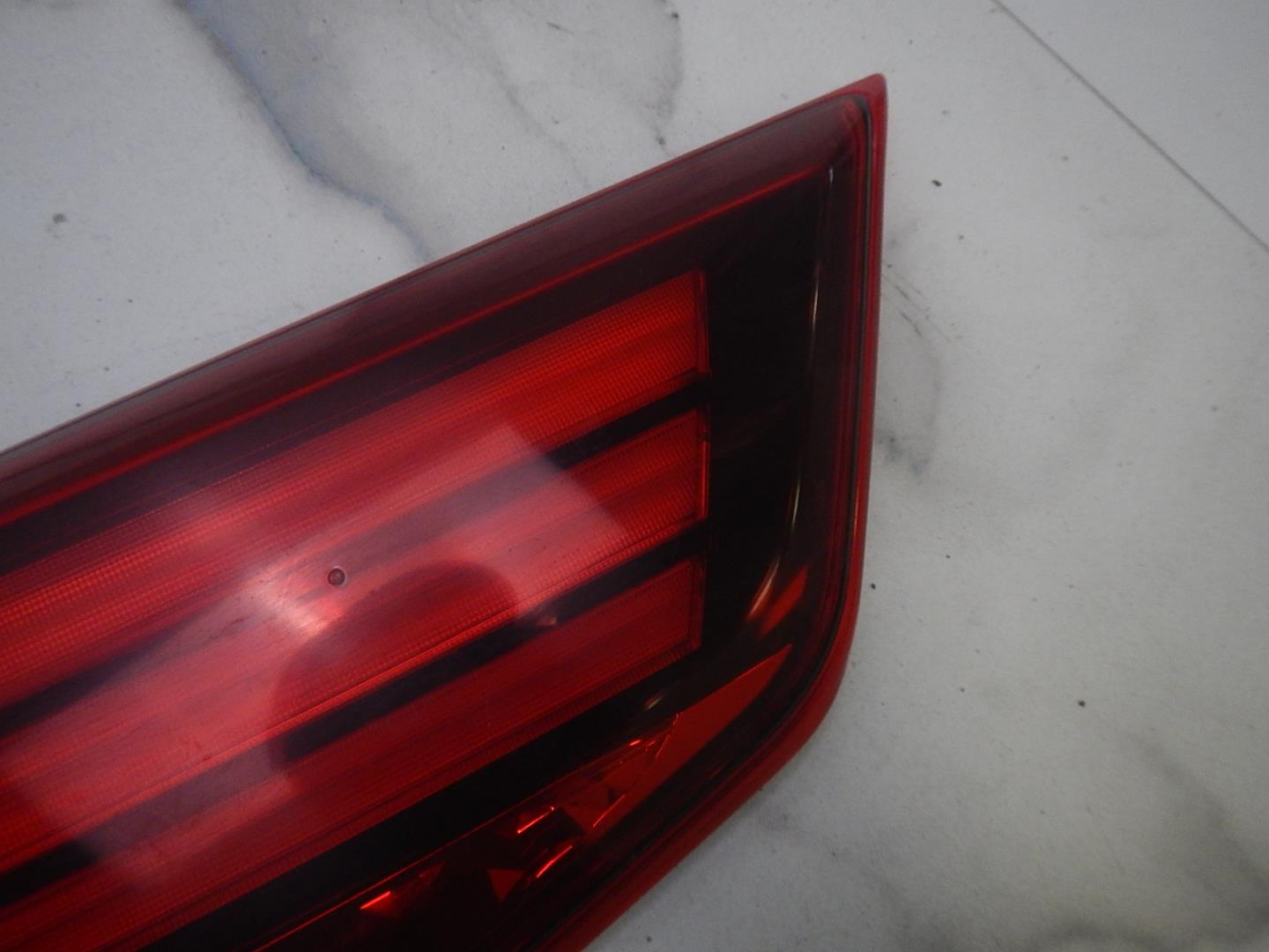 Фонарь задний внутренний левый