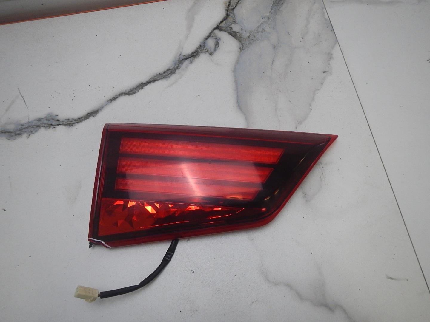 Фонарь задний внутренний левый