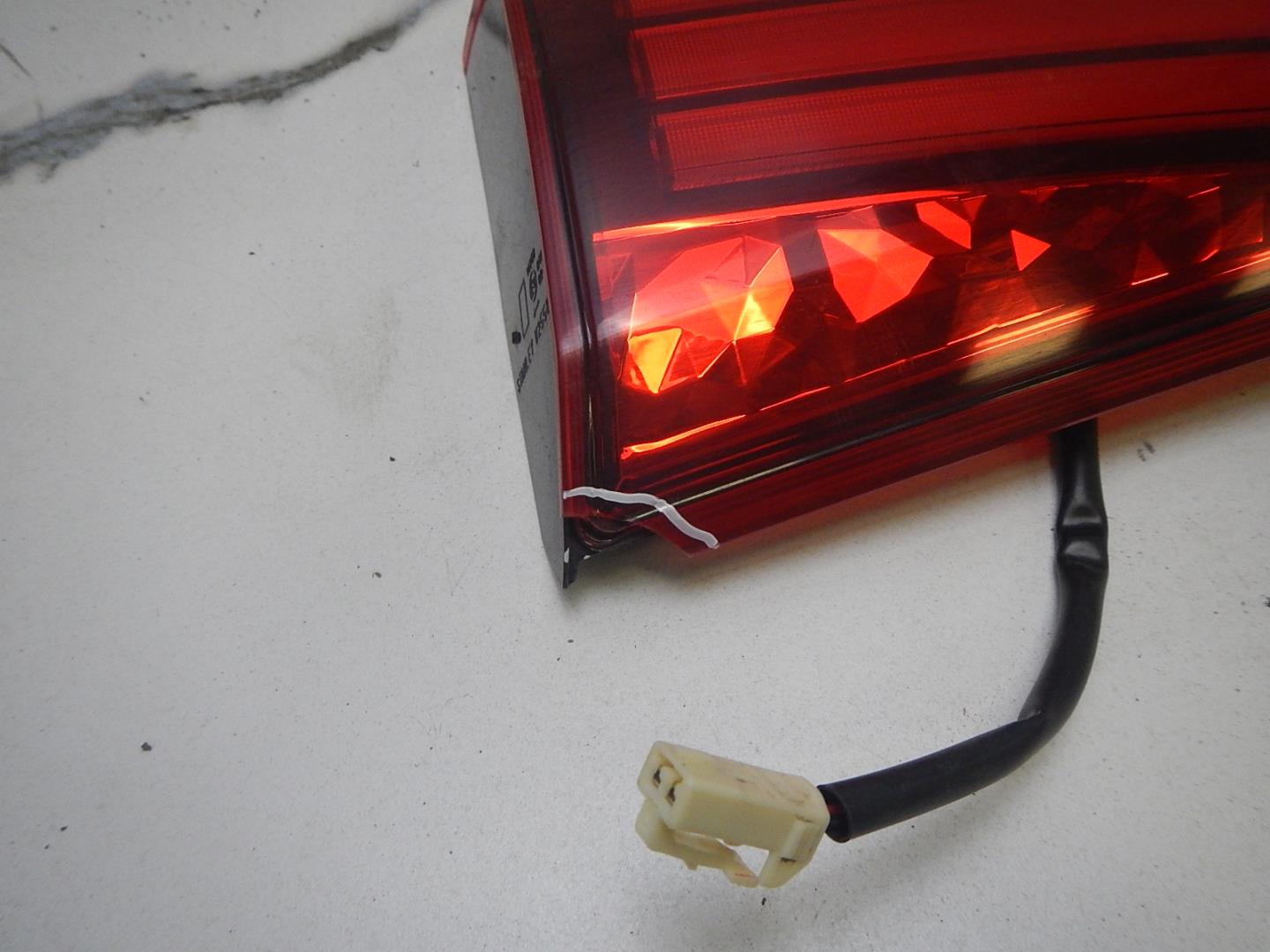 Фонарь задний внутренний левый