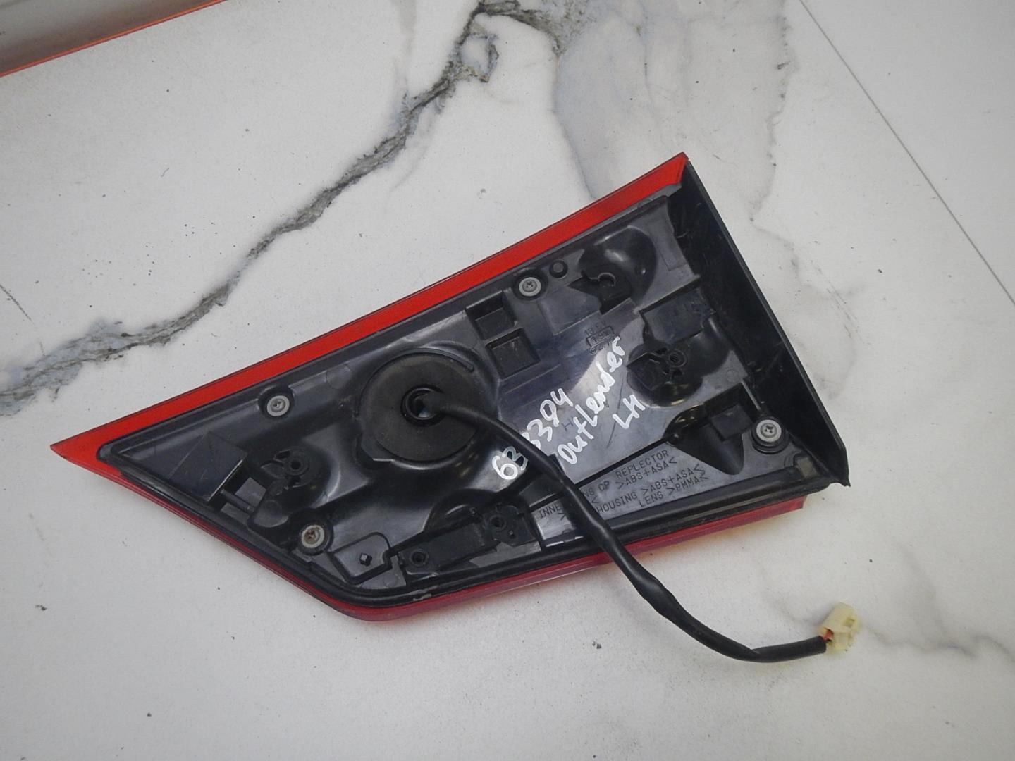 Фонарь задний внутренний левый