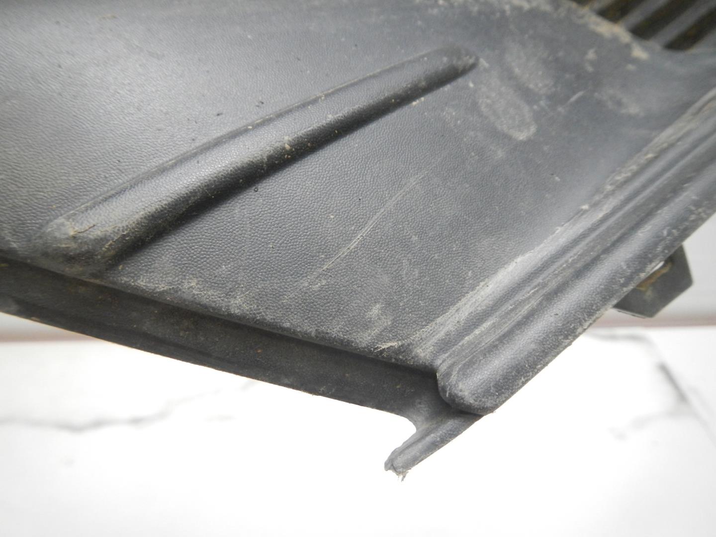 Решетка в бампер левая