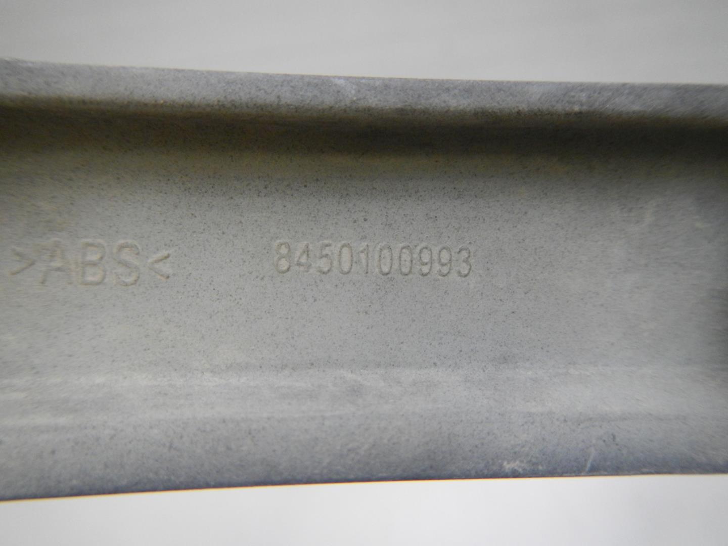 Молдинг переднего бампера левый