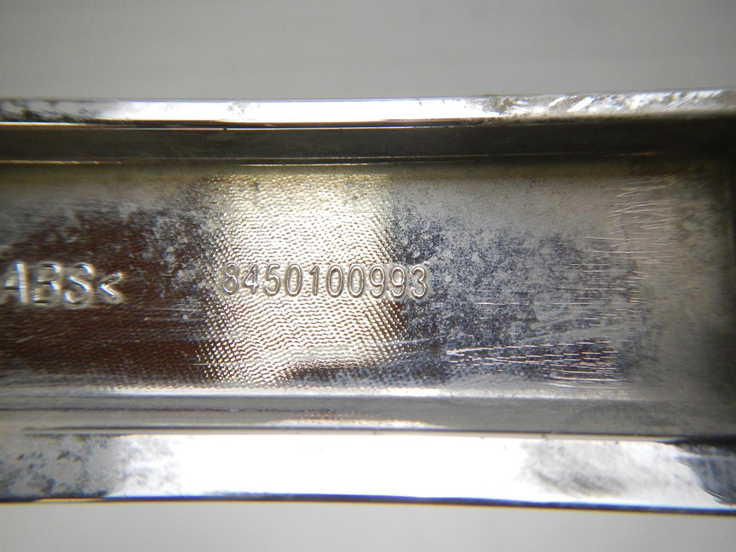 Молдинг переднего бампера левый