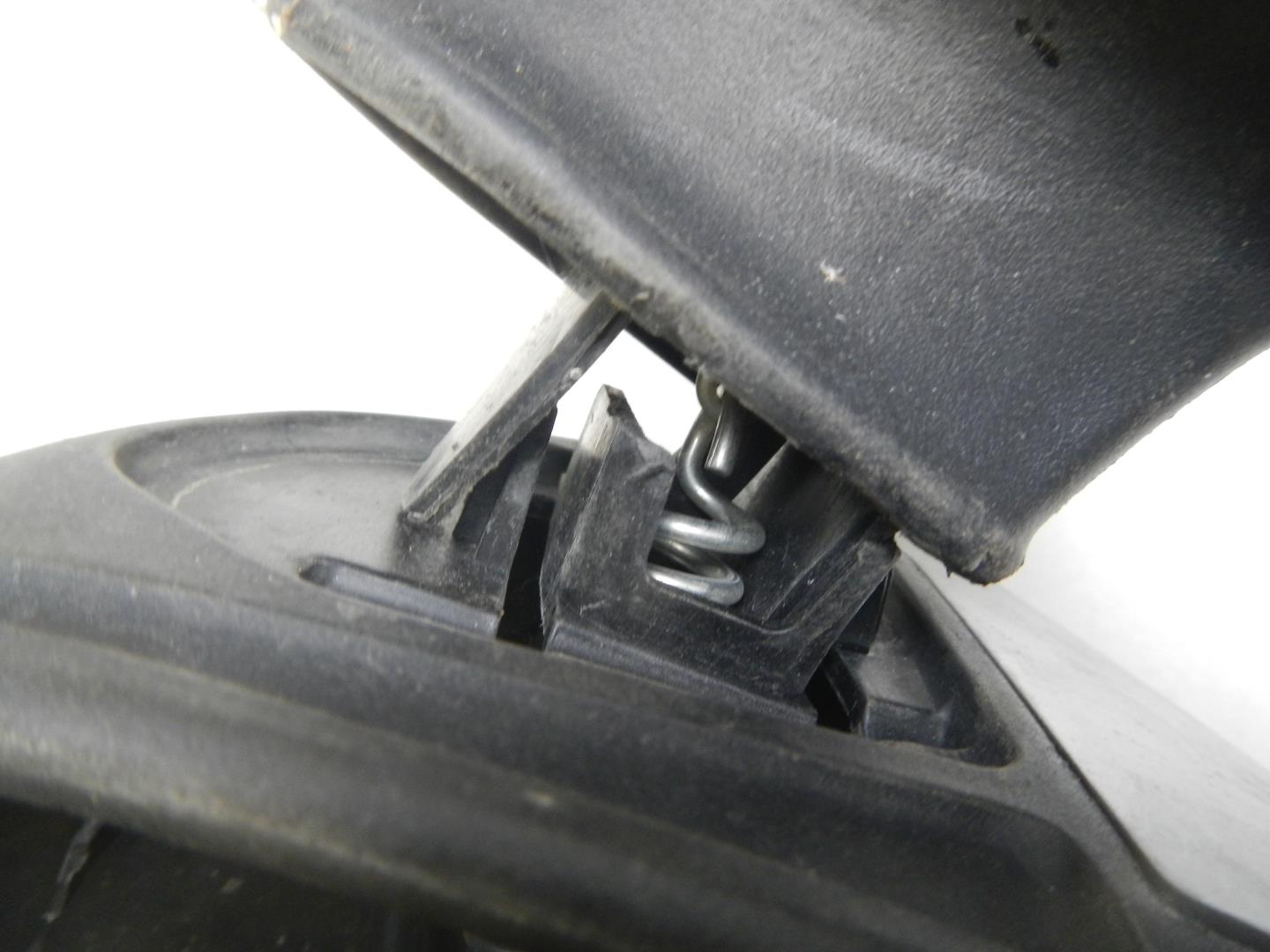 Зеркало правое электрическое