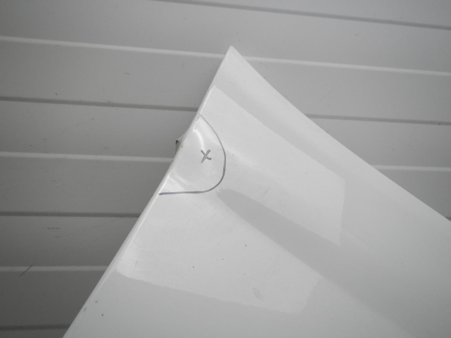 Крыло переднее правое