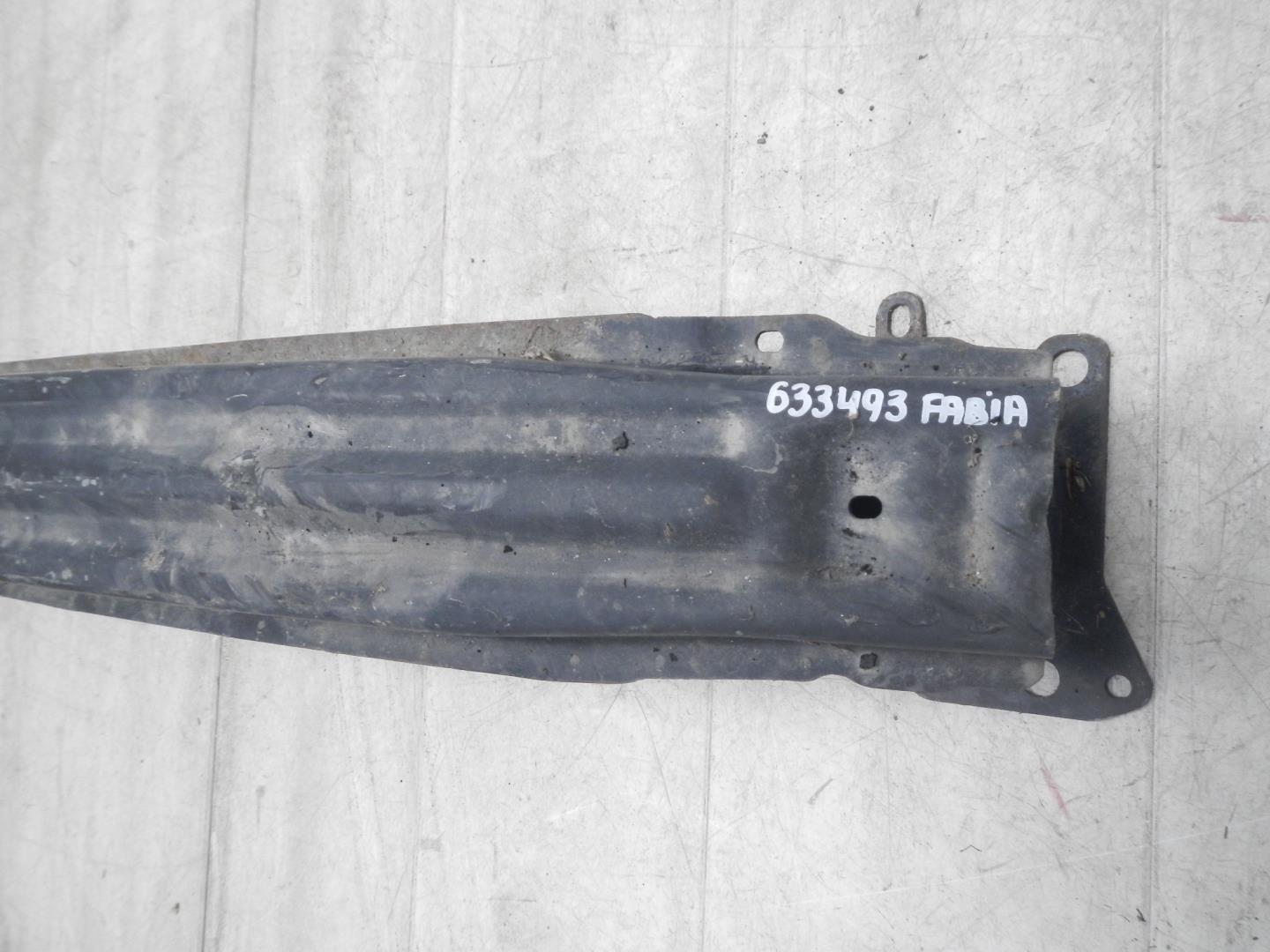 Усилитель переднего бампера