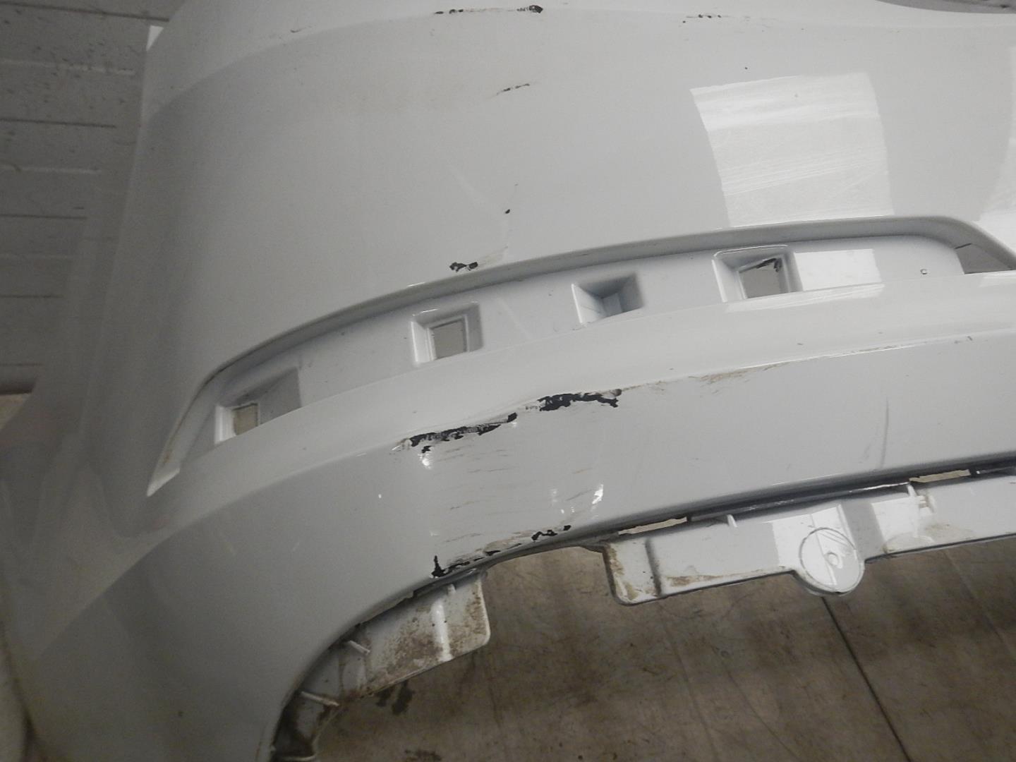 Бампер задний