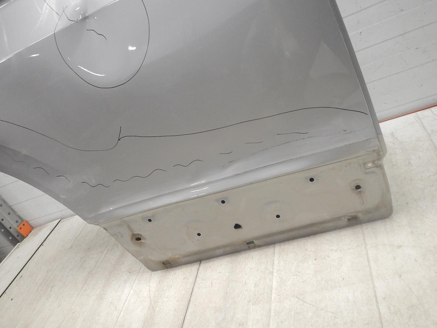 Дверь задняя правая