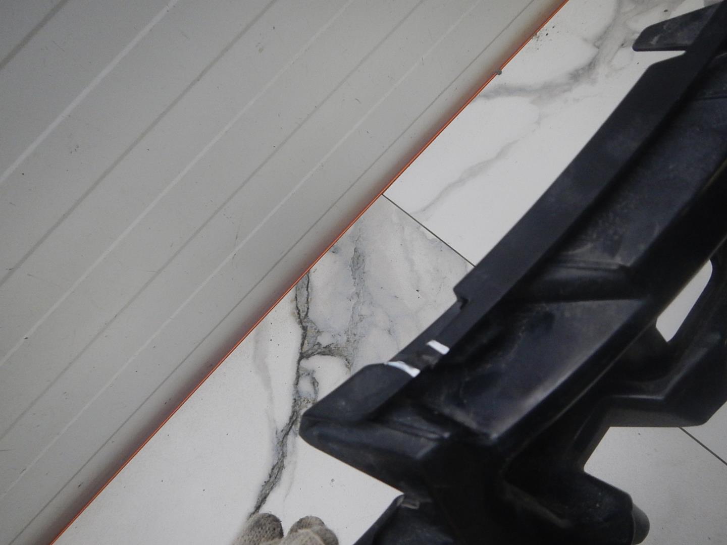 Кронштейн заднего бампера левый