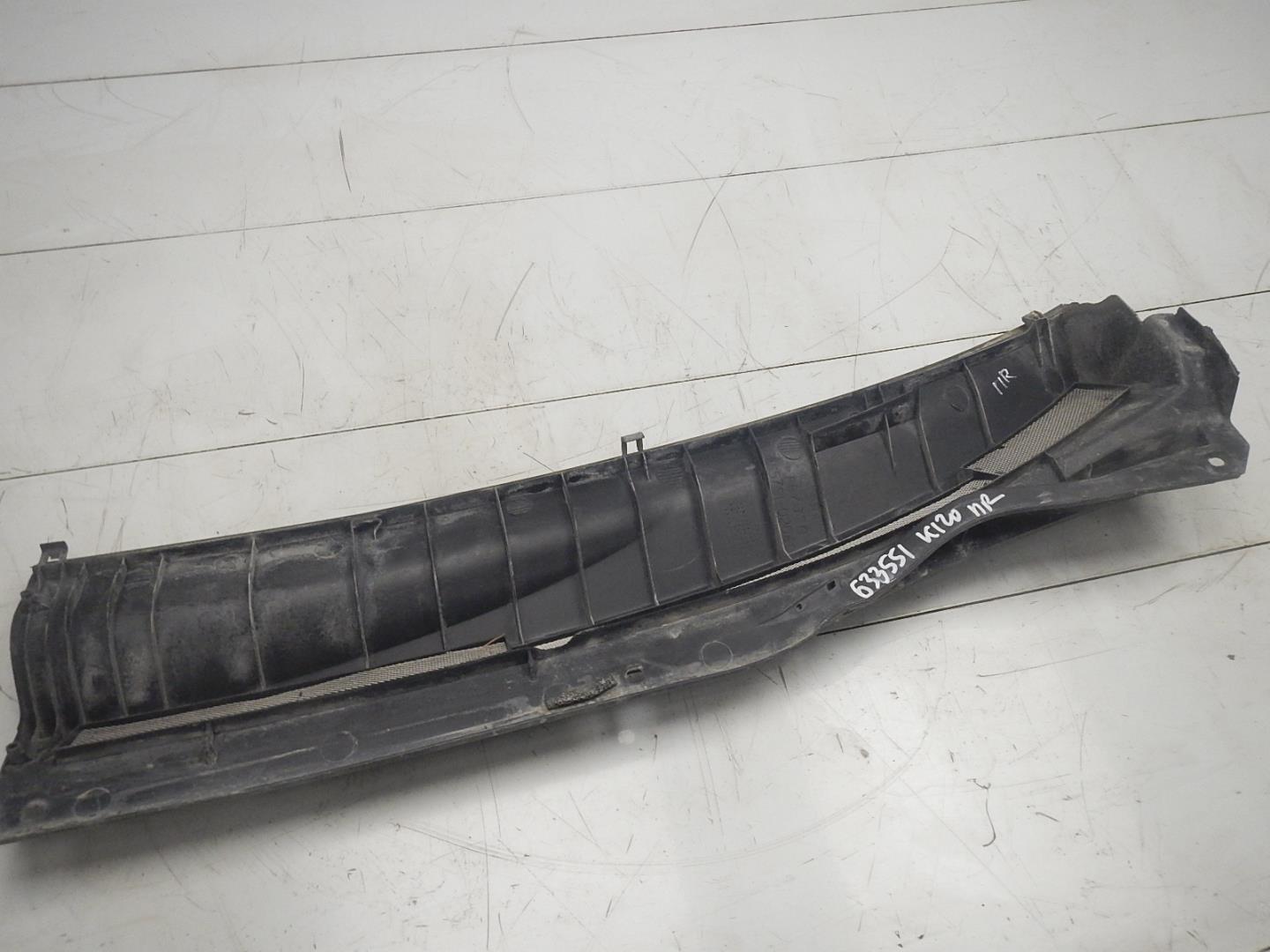 Решетка стеклоочистителей (Жабо)