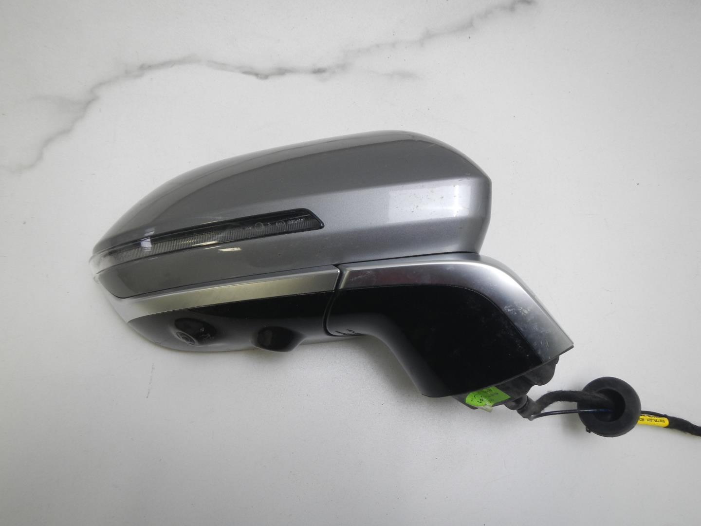 Зеркало правое электрическое