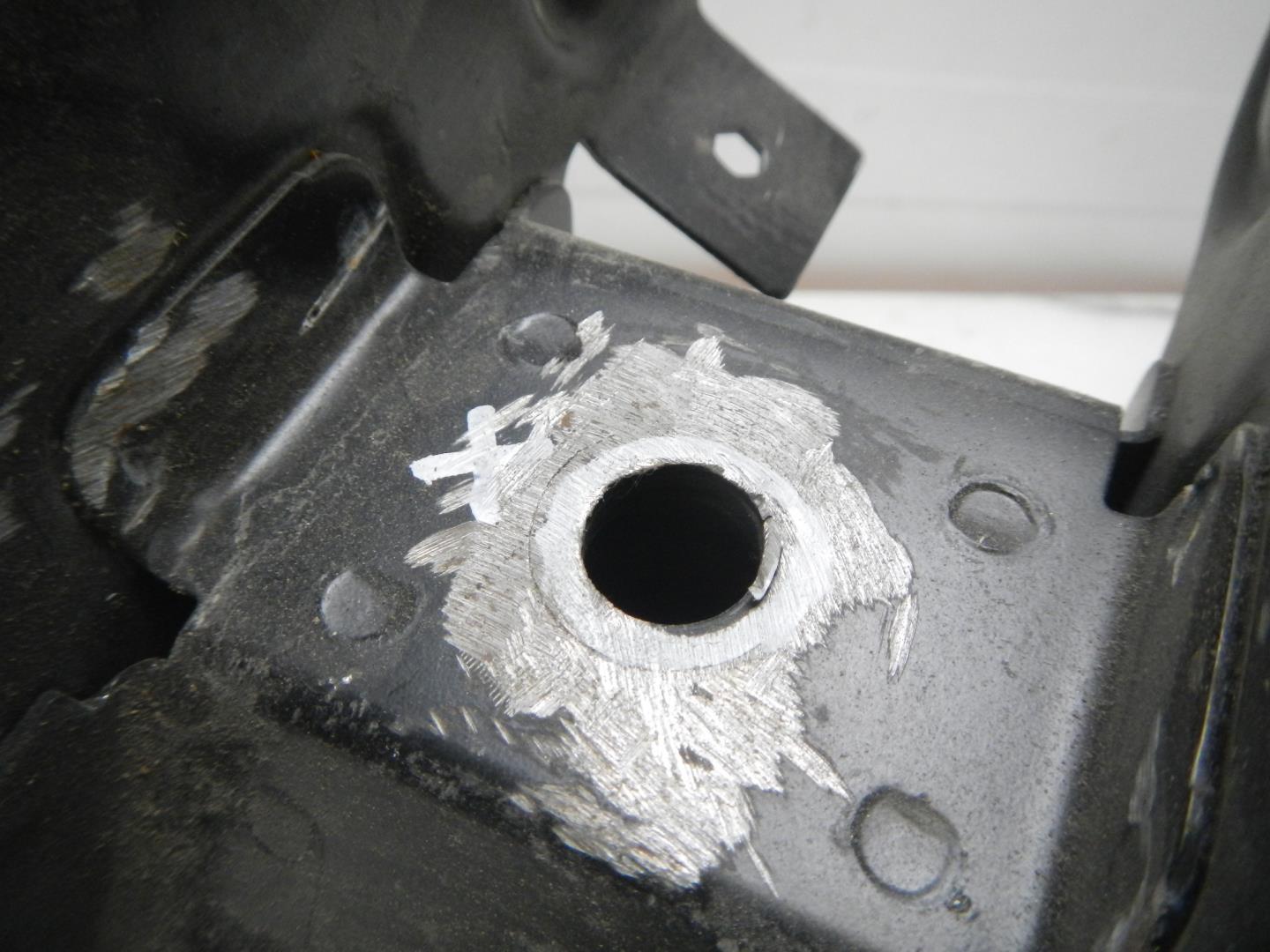 Кронштейн усилителя переднего бампера