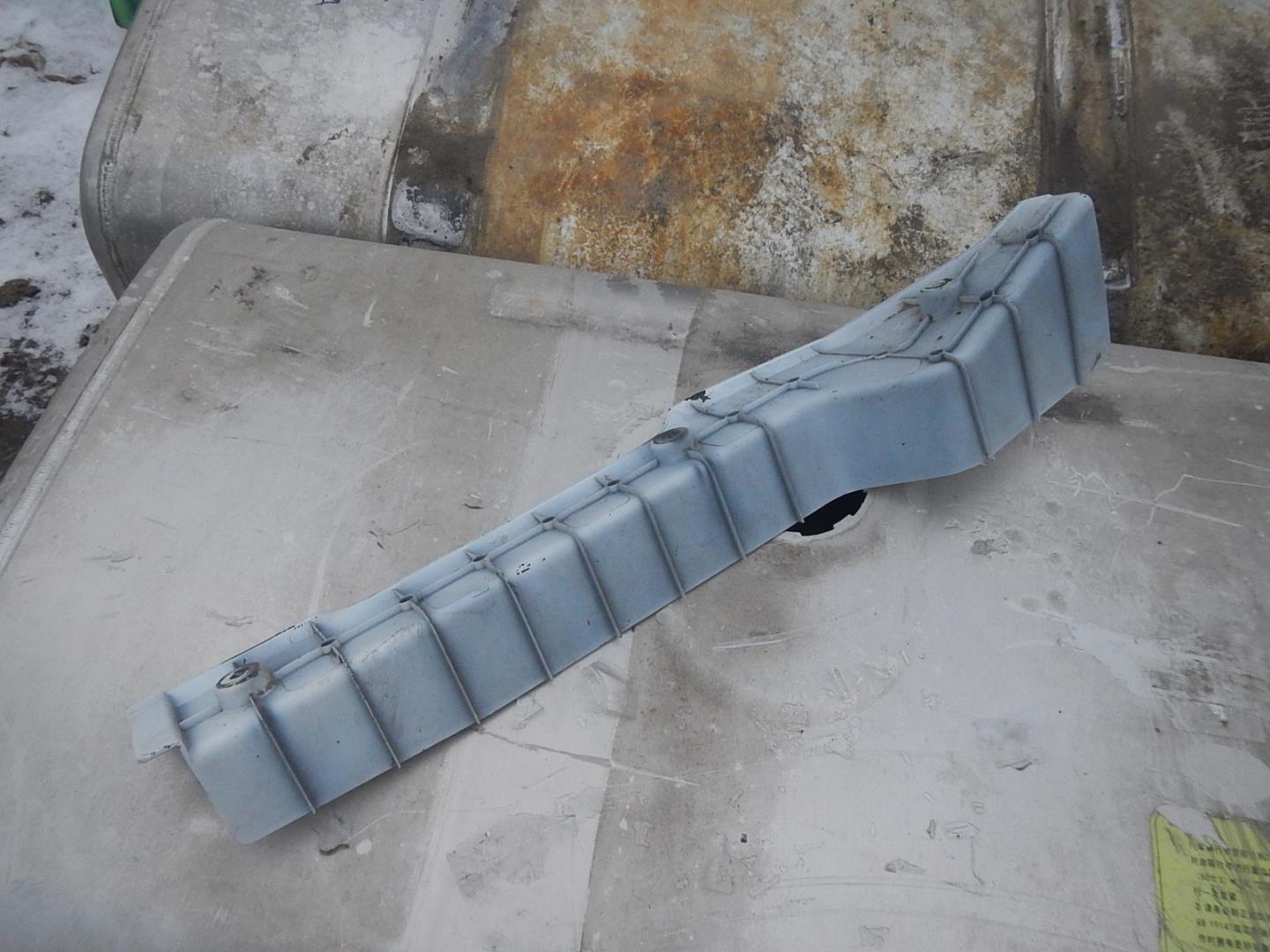 Накладка переднего бампера правая