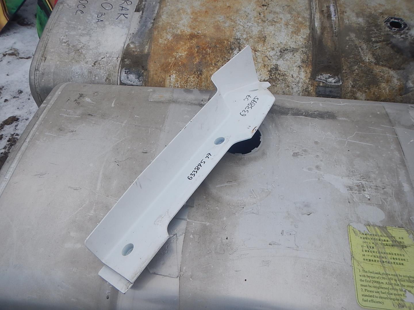 Накладка переднего бампера правая