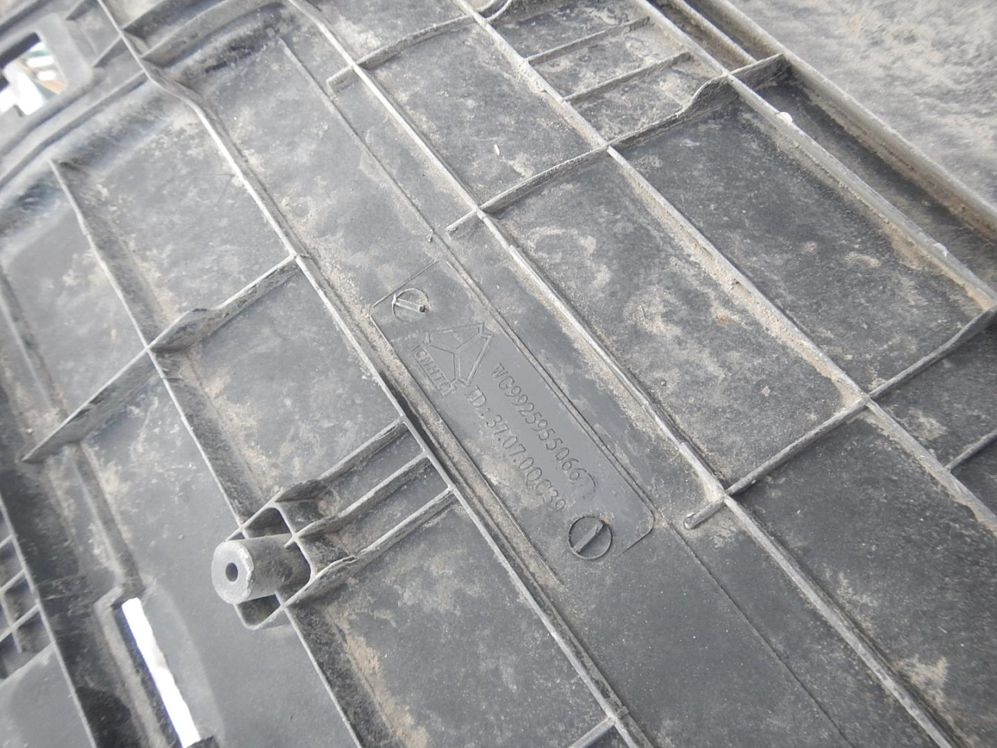 Крыло заднее левое