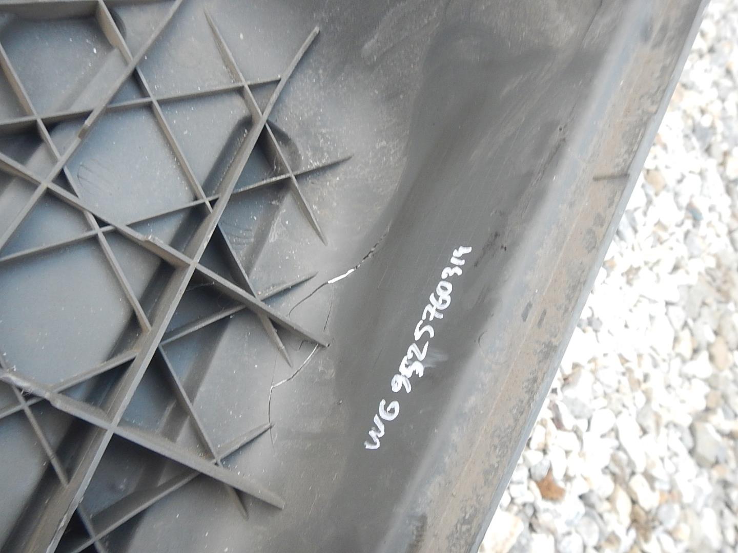 Крышка аккумулятора