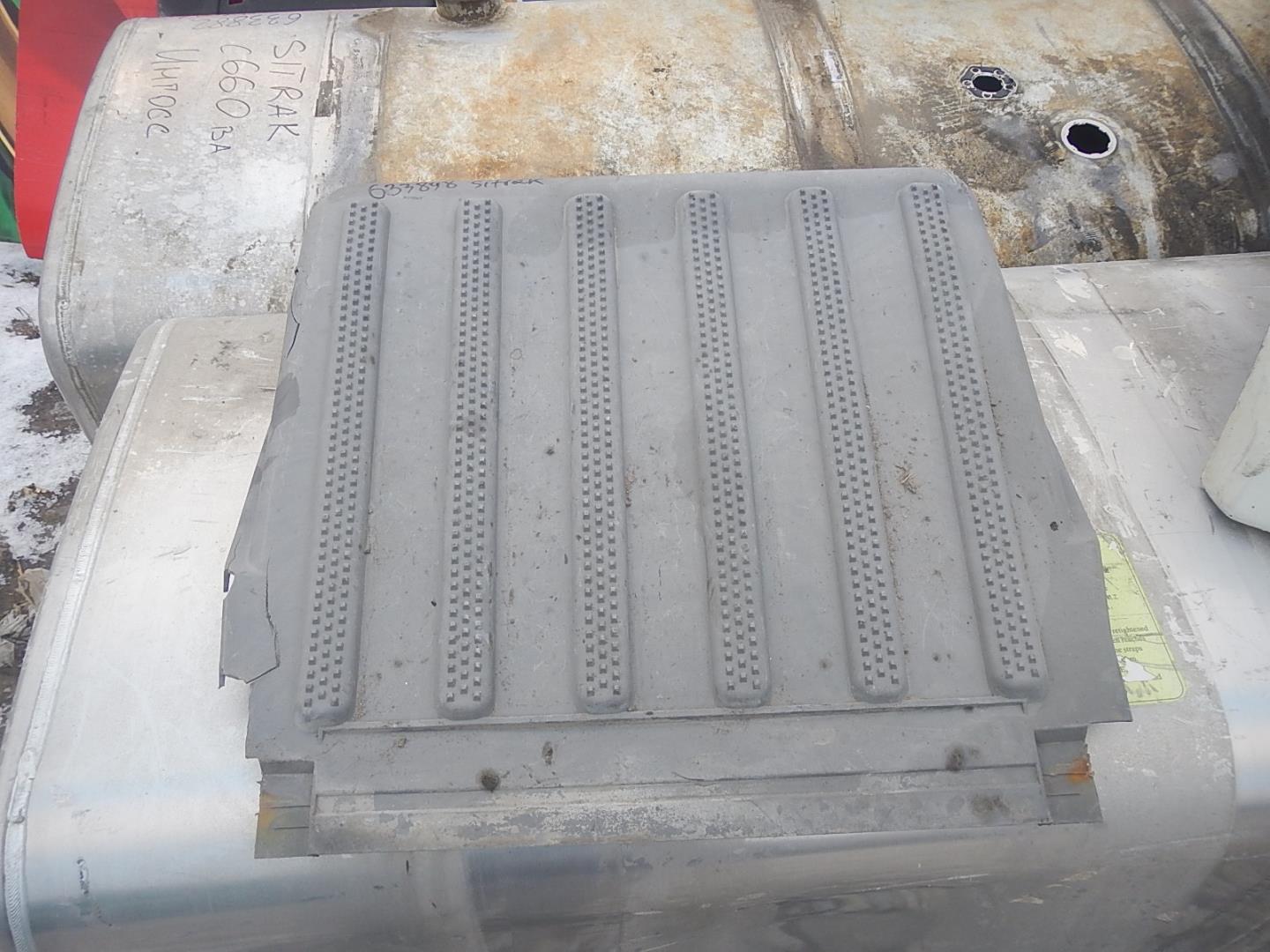 Крышка аккумулятора