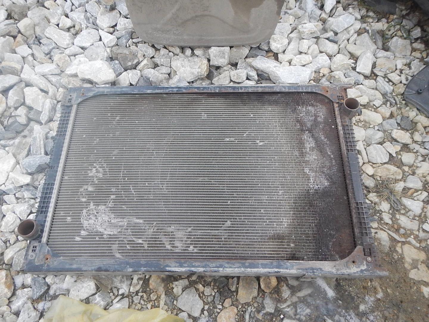 Радиатор охлаждения двигателя основной