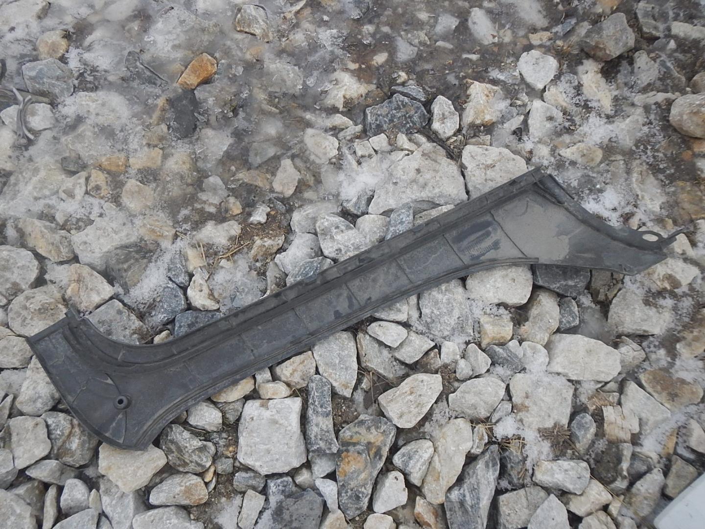 Молдинг лобового стекла