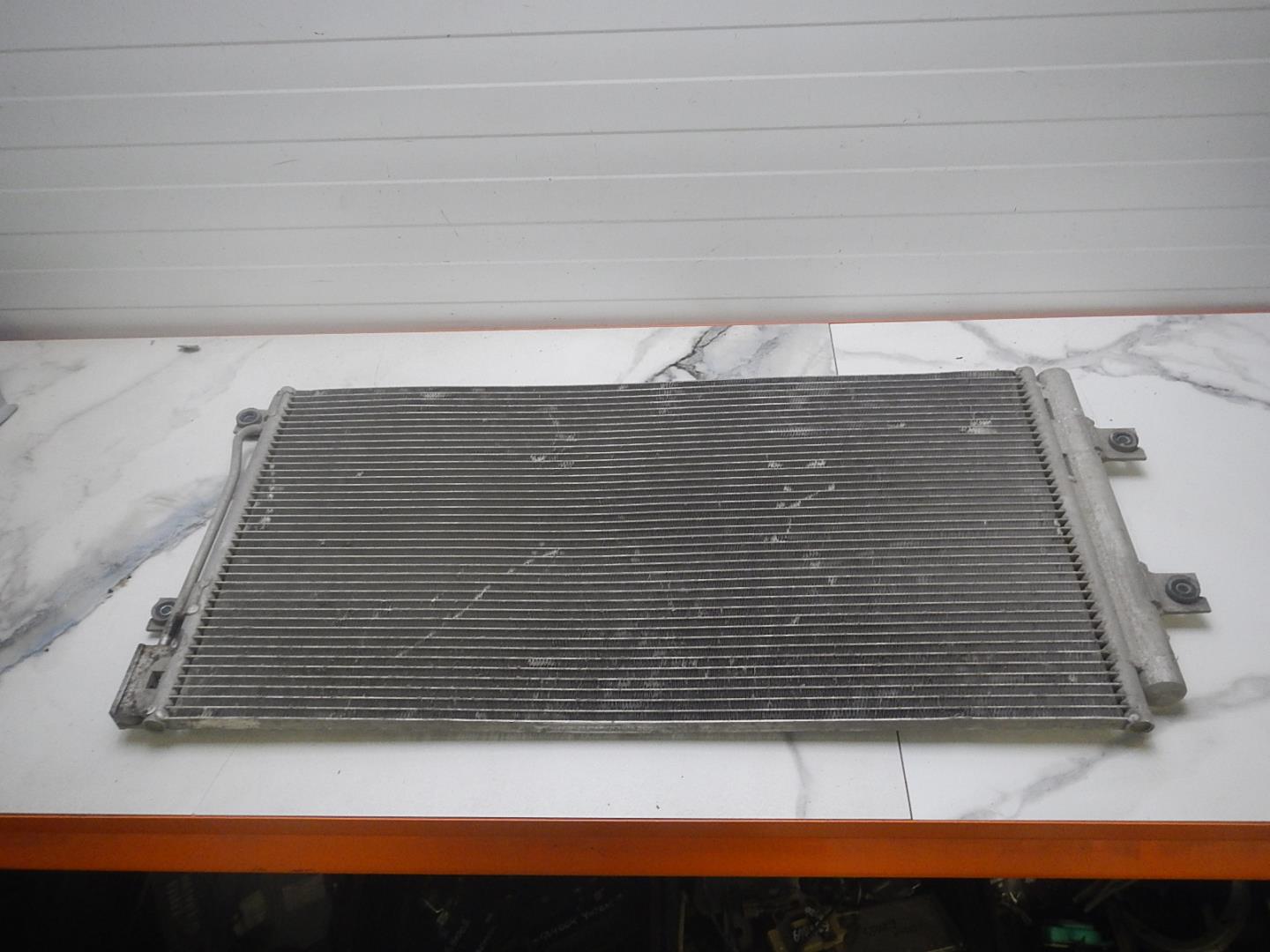 Радиатор кондиционера / конденсер