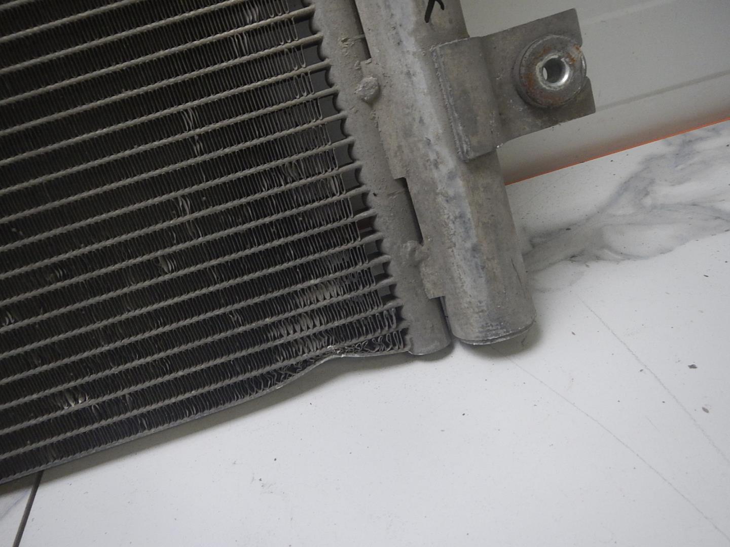 Радиатор кондиционера / конденсер