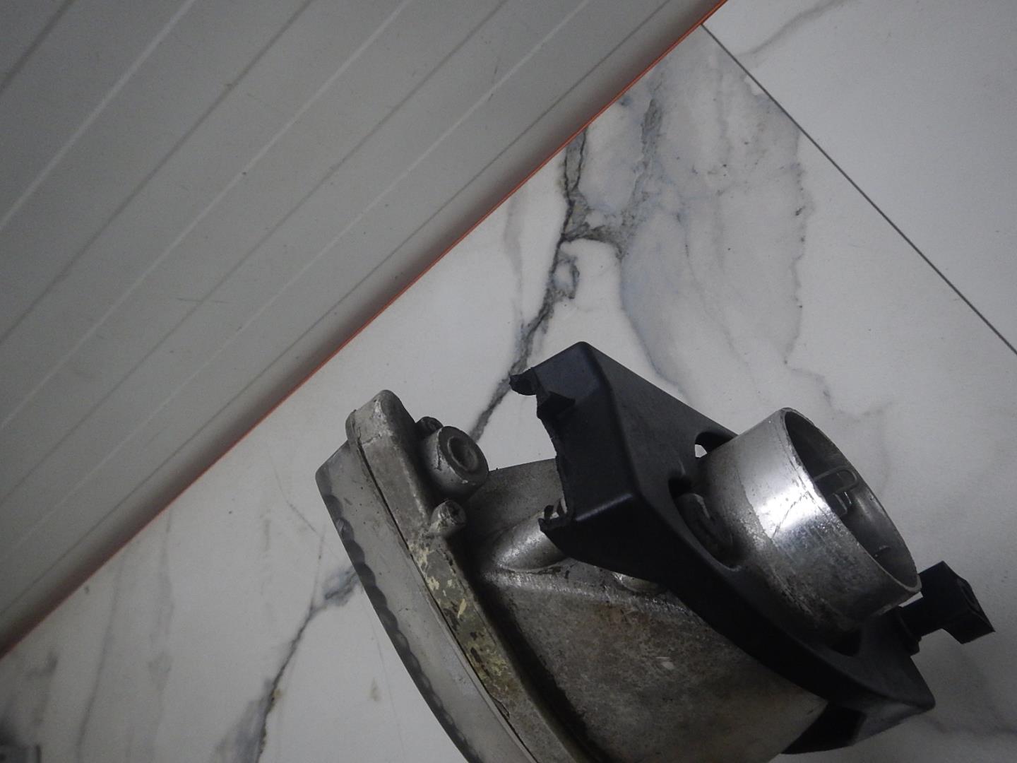 Фара противотуманная левая