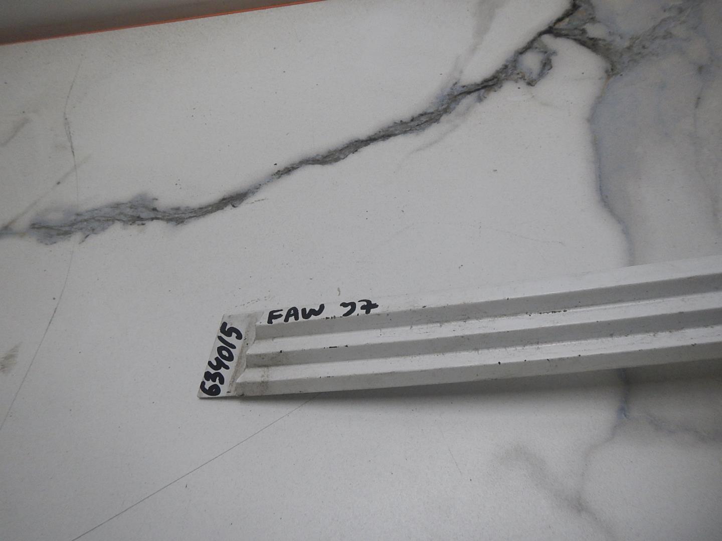 Планка под фары