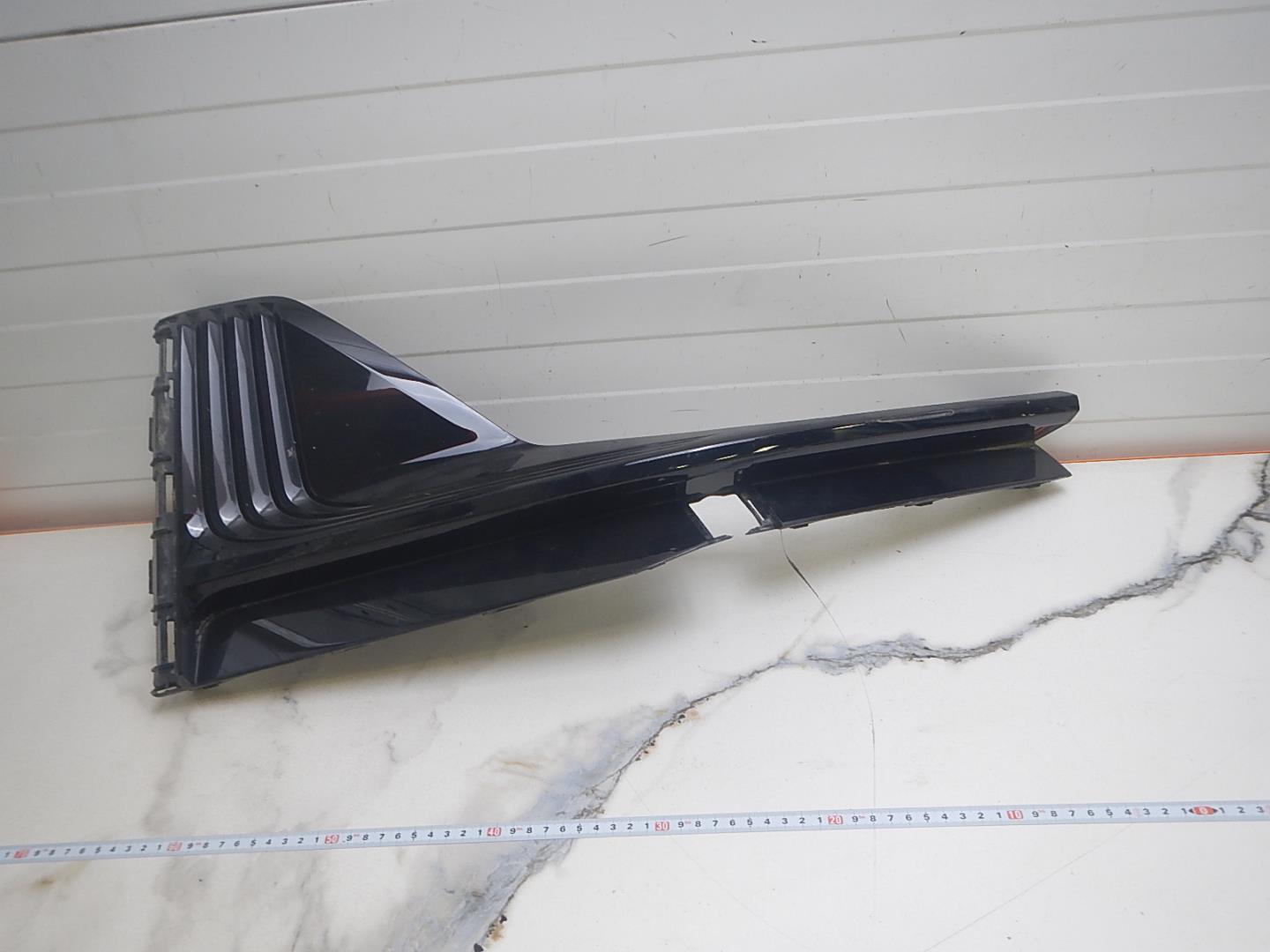 Решетка в бампер правая