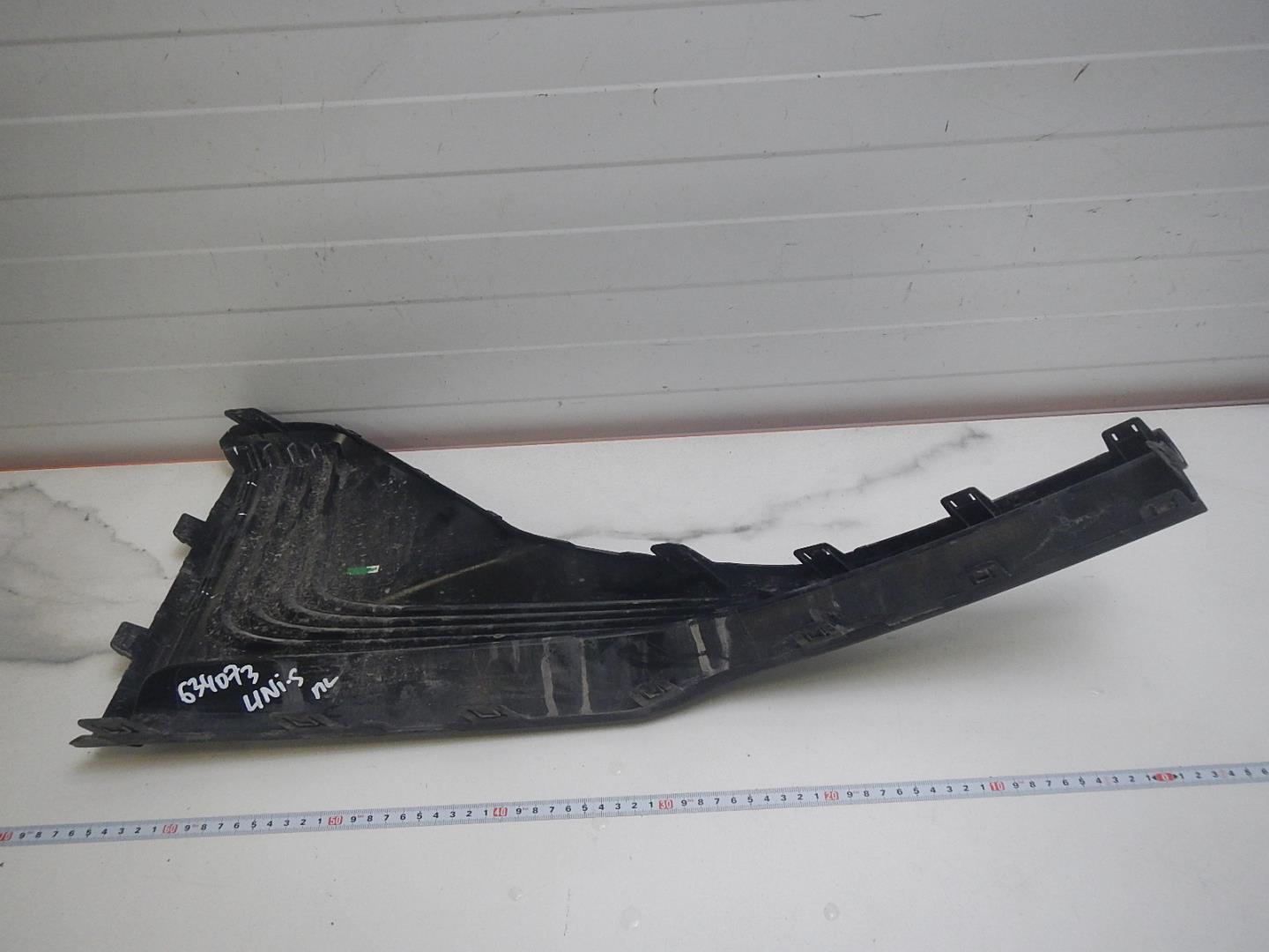 Решетка в бампер левая