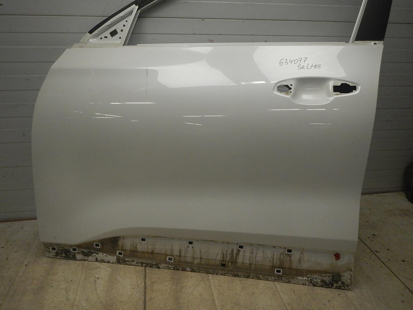 Дверь передняя левая